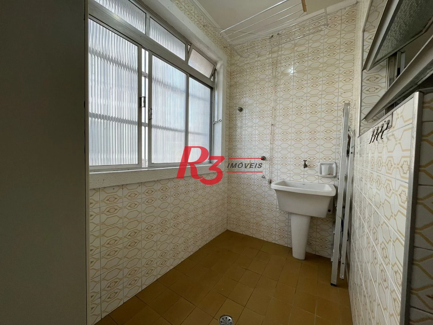 Apartamento com 1 dormitório para alugar, 60 m² por R$ 3.700,02/mês - Boqueirão - Santos/SP