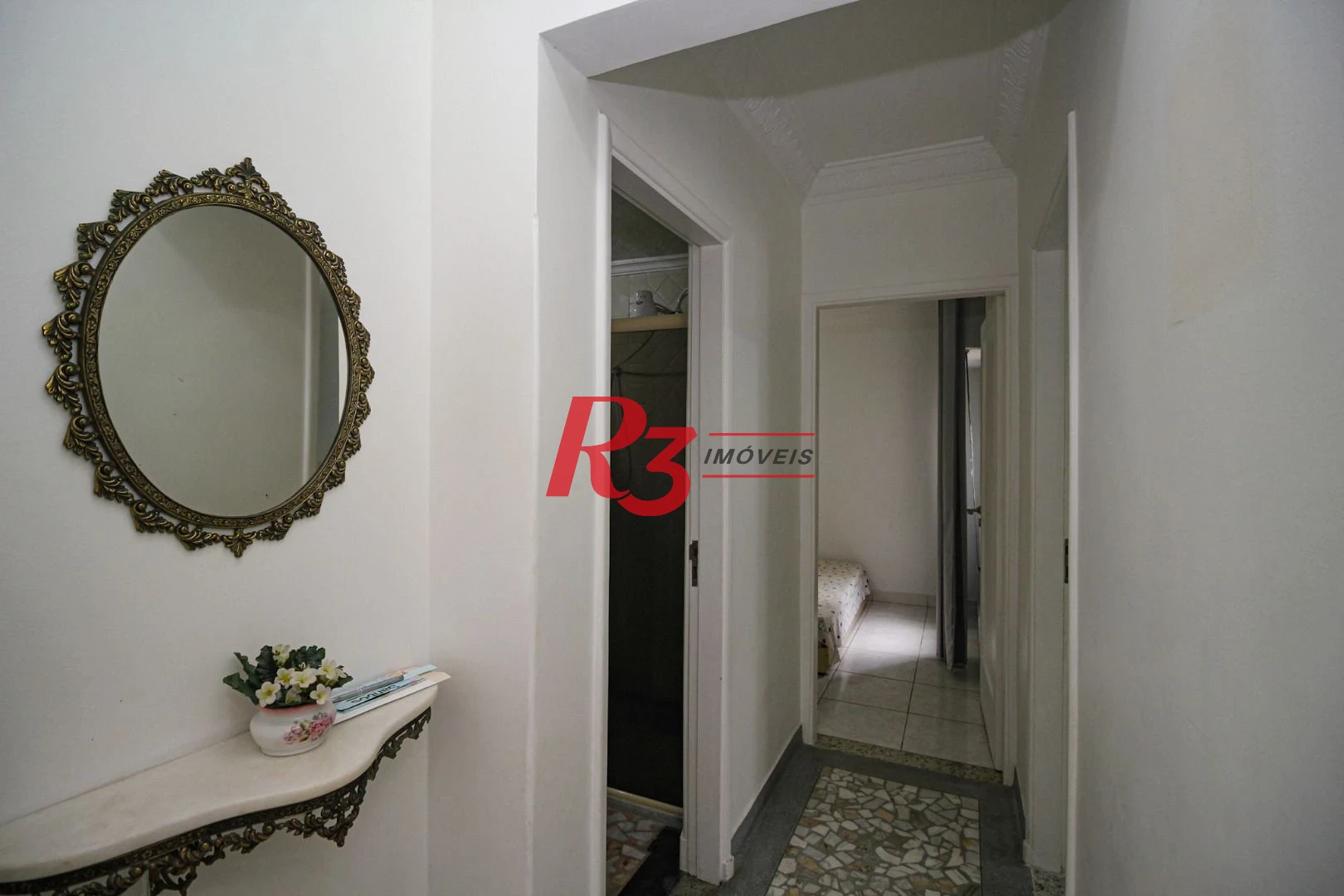 Apartamento com 2 dormitórios à venda, 94 m² por R$ 800.000,00 - Gonzaga - Santos/SP