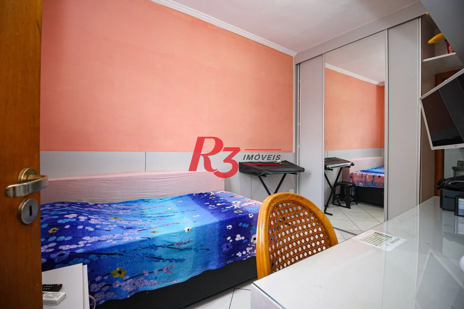 Sobrado com 2 dormitórios à venda, 115 m² por R$ 560.000,00 - Vila Matias - Santos/SP