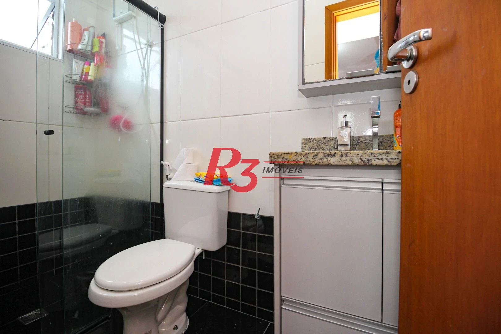 Sobrado com 2 dormitórios à venda, 115 m² por R$ 560.000,00 - Vila Matias - Santos/SP