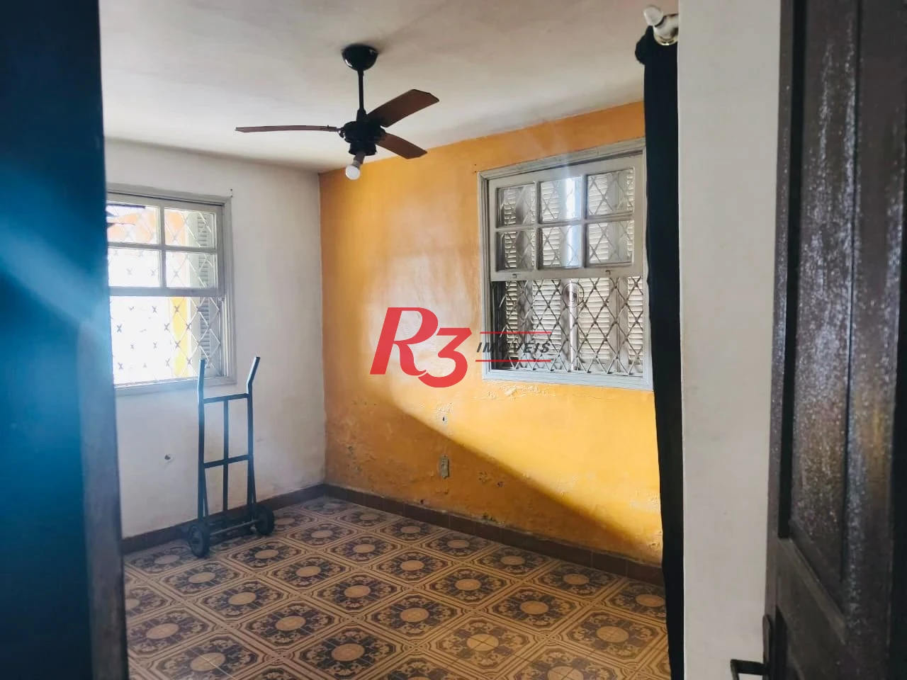 Casa com 2 dormitórios à venda, 300 m² por R$ 380.000,00 - Santa Maria - Santos/SP