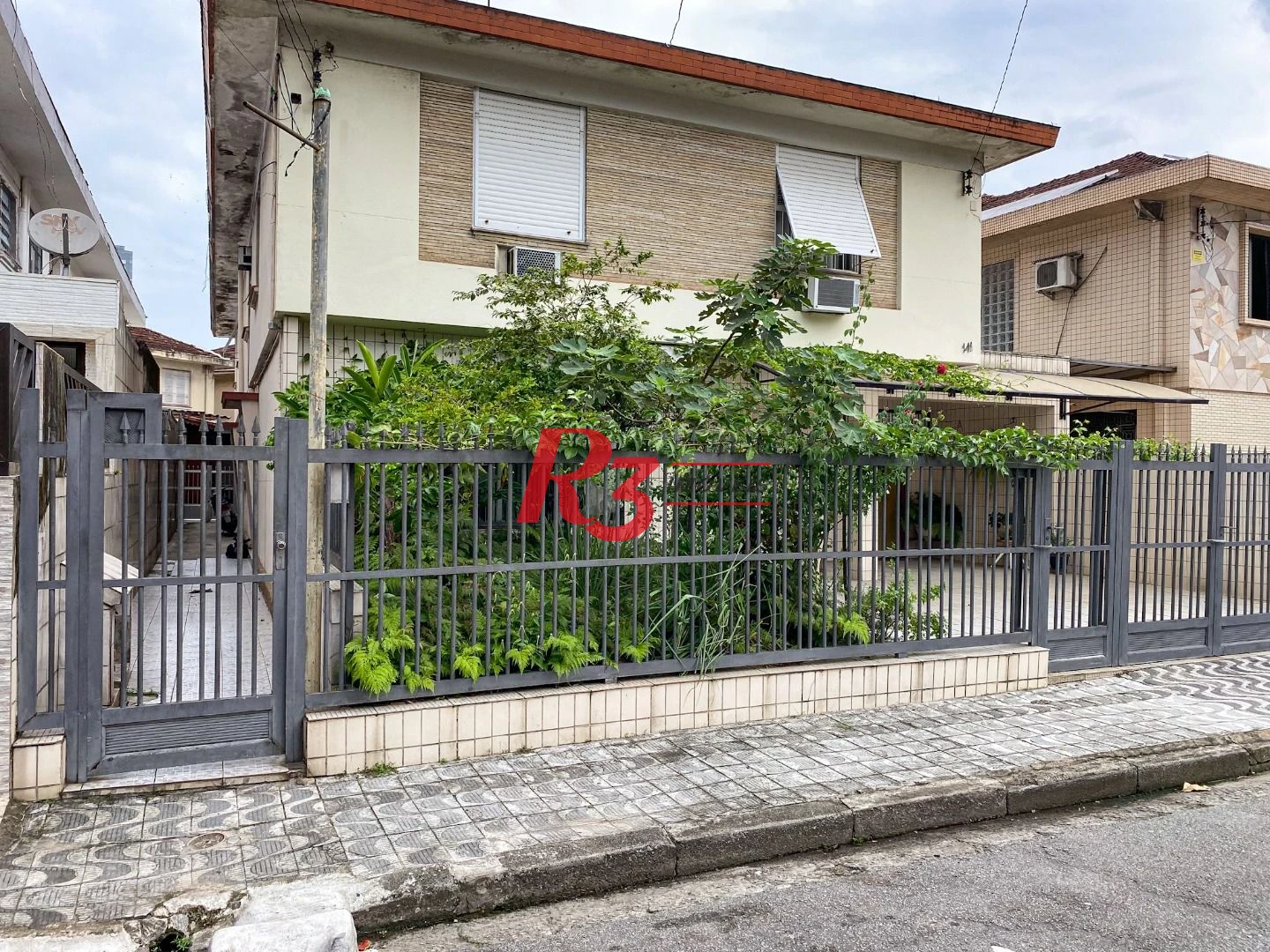 Sobrado com 2 dormitórios à venda, 84 m² por R$ 440.000,00 - Vila Matias - Santos/SP