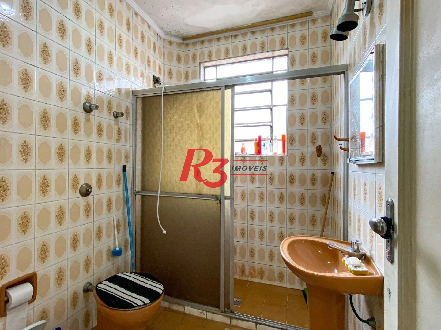 Sobrado com 2 dormitórios à venda, 84 m² por R$ 440.000,00 - Vila Matias - Santos/SP