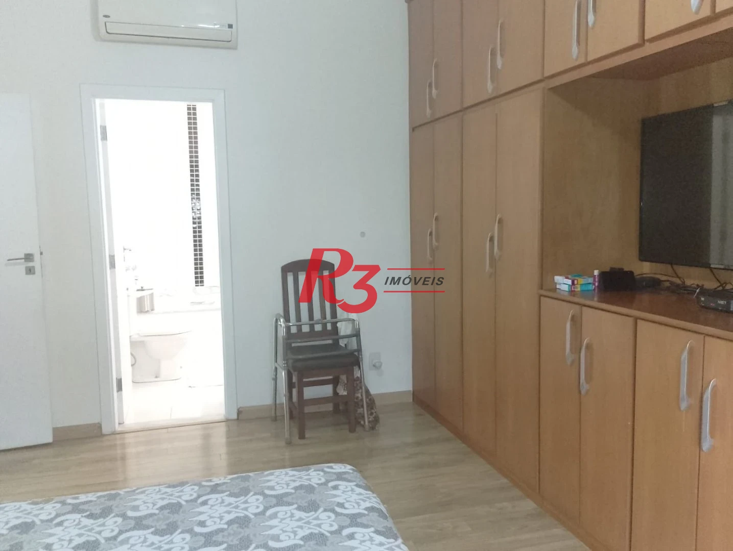 Sobrado com 3 dormitórios à venda, 180 m² por R$ 2.100.000,00 - Gonzaga - Santos/SP