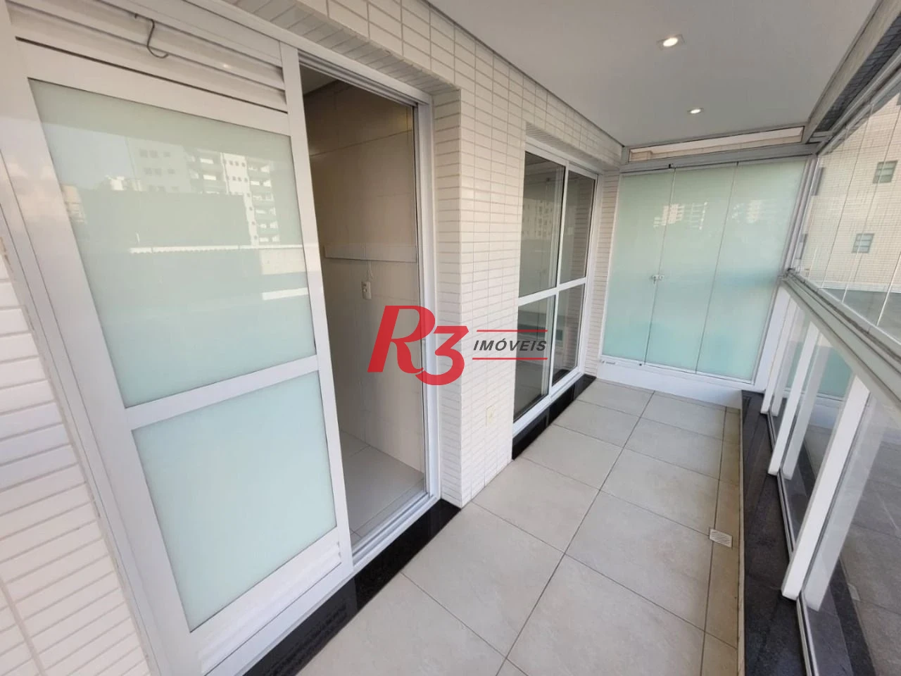 Apartamento à venda, 52 m² por R$ 640.000,00 - Embaré - Santos/SP