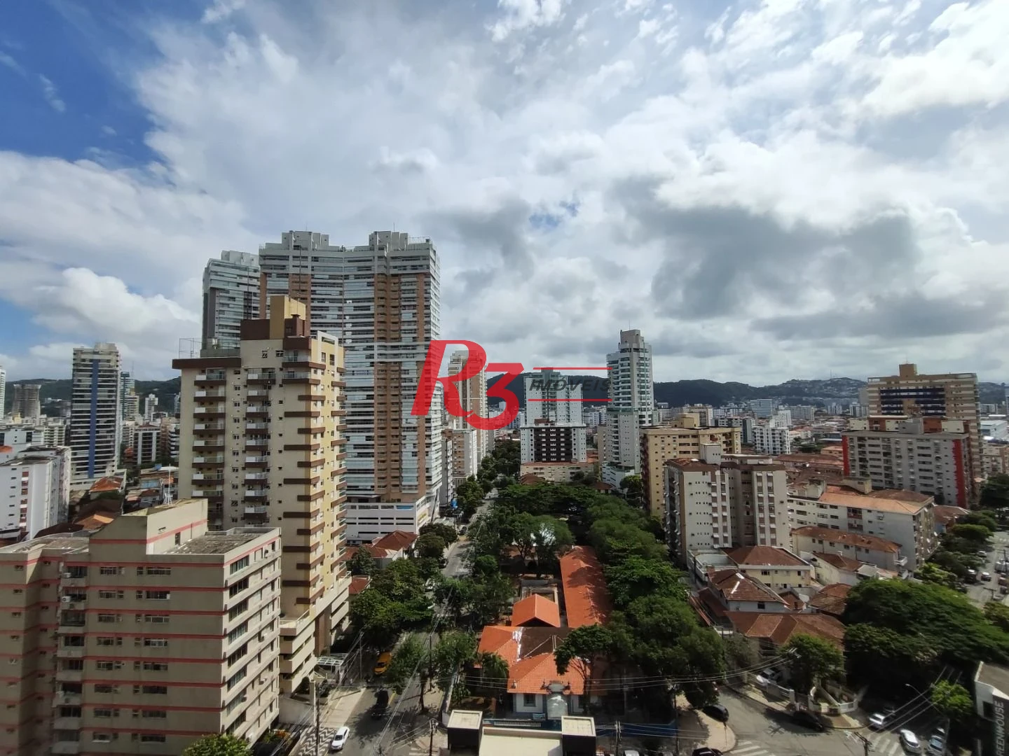 Apartamento com 3 dormitórios para alugar, 94 m² por R$ 7.000,00/mês - Gonzaga - Santos/SP