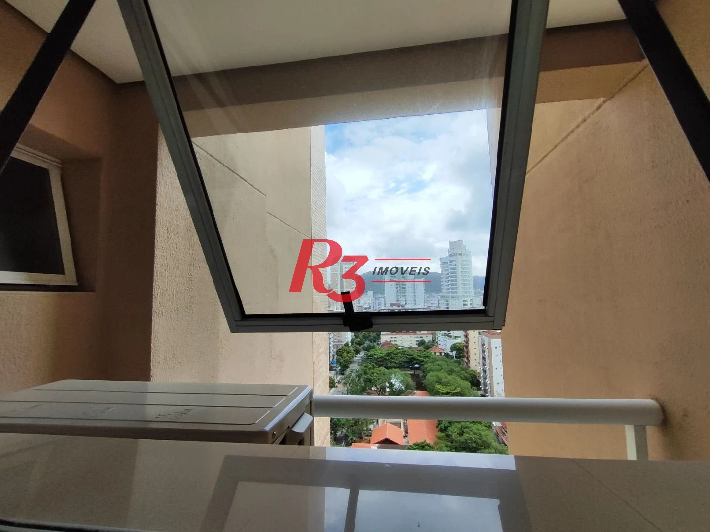 Apartamento com 3 dormitórios para alugar, 94 m² por R$ 7.000,00/mês - Gonzaga - Santos/SP