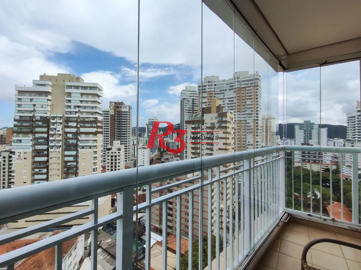 Apartamento com 3 dormitórios para alugar, 94 m² por R$ 7.000,00/mês - Gonzaga - Santos/SP