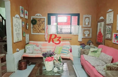 Sobrado com 3 dormitórios à venda, 220 m² por R$ 690.000,00 - Vila Matias - Santos/SP
