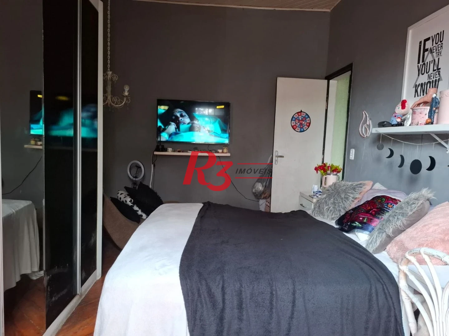 Sobrado à venda, 220 m² por R$ 690.000,00 - Vila Matias - Santos/SP