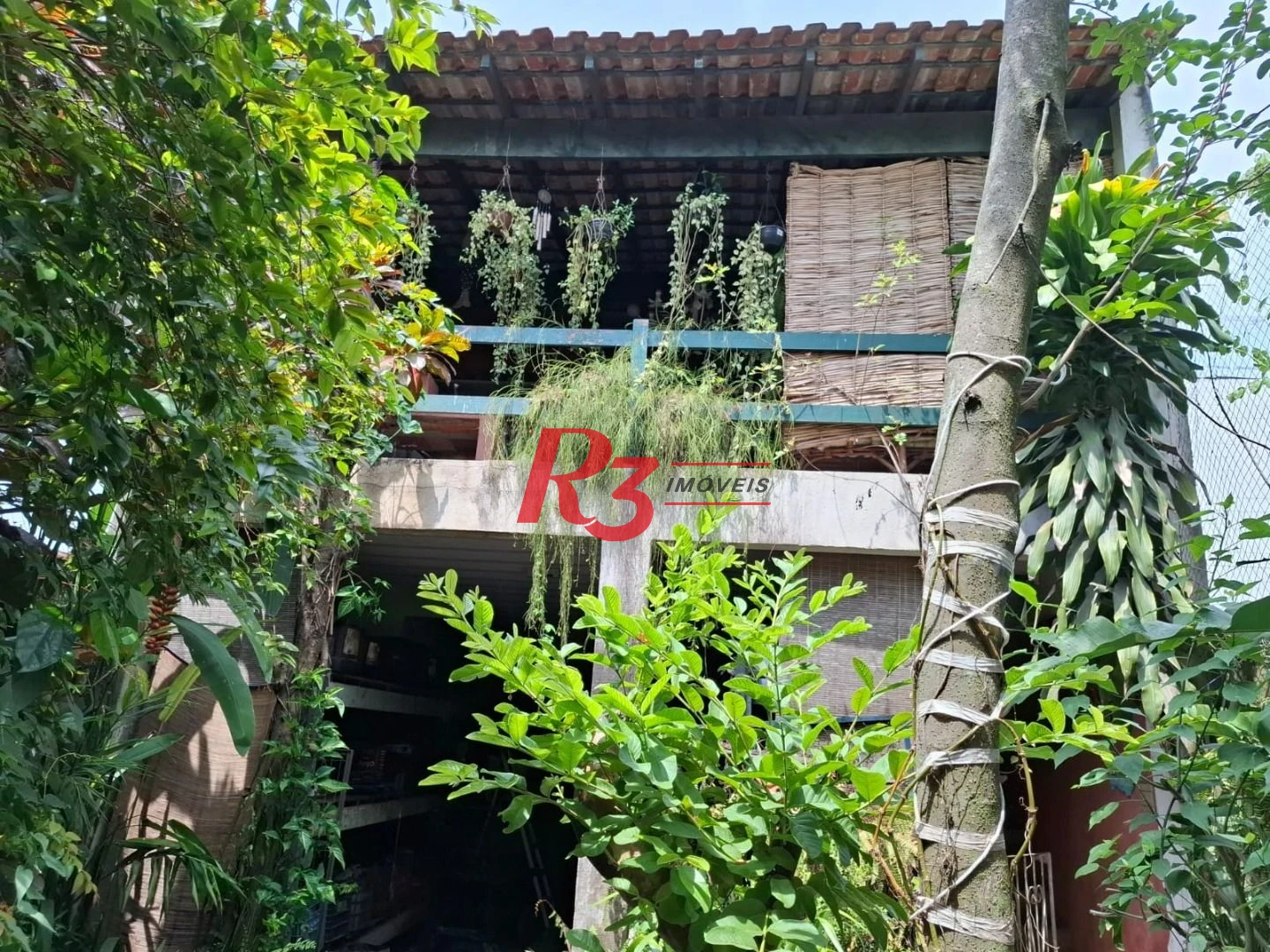 Sobrado à venda, 220 m² por R$ 690.000,00 - Vila Matias - Santos/SP