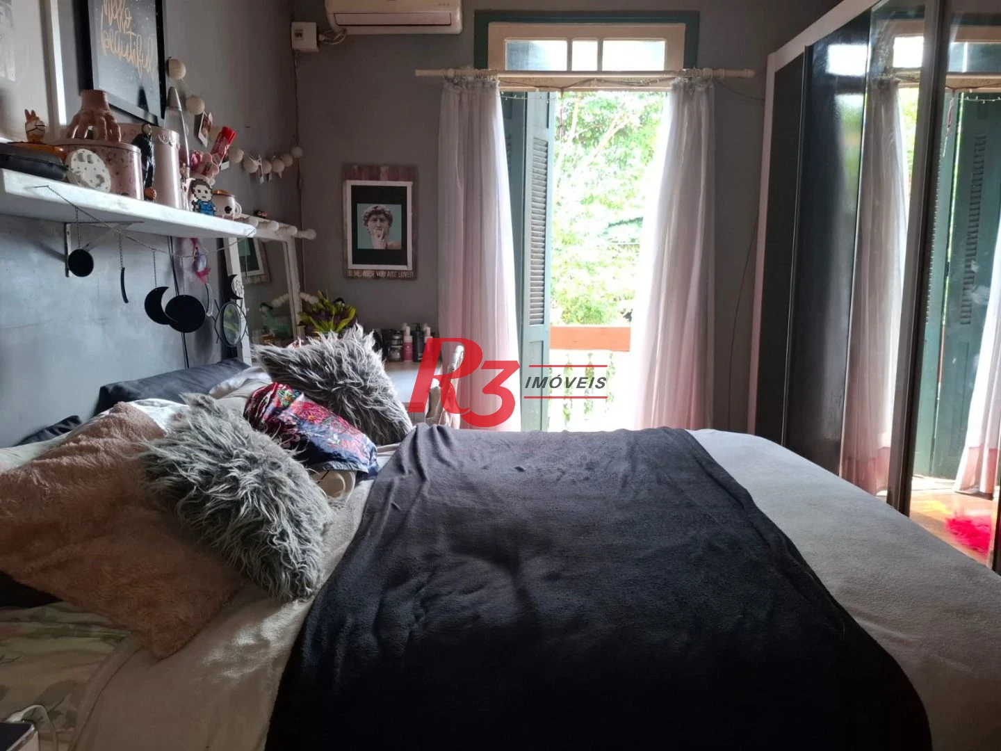 Sobrado à venda, 220 m² por R$ 690.000,00 - Vila Matias - Santos/SP