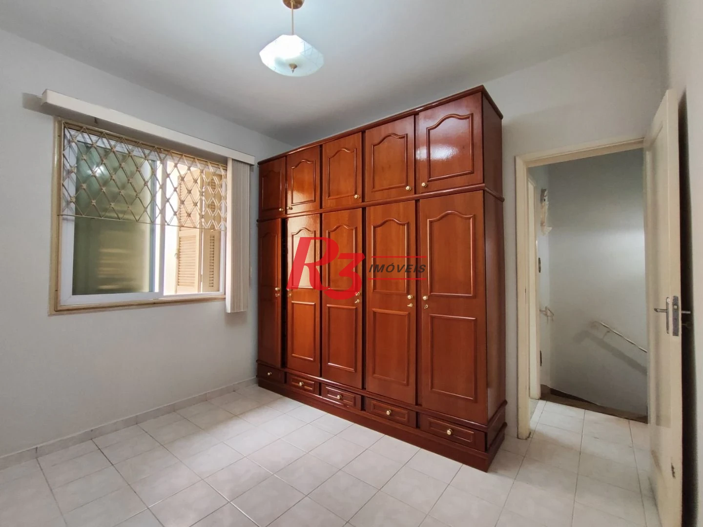 R3 REAL ESTATE VENDE! Sobrado com 2 dormitórios, 73 m² por R$ 430.000 - Campo Grande - Santos/SP