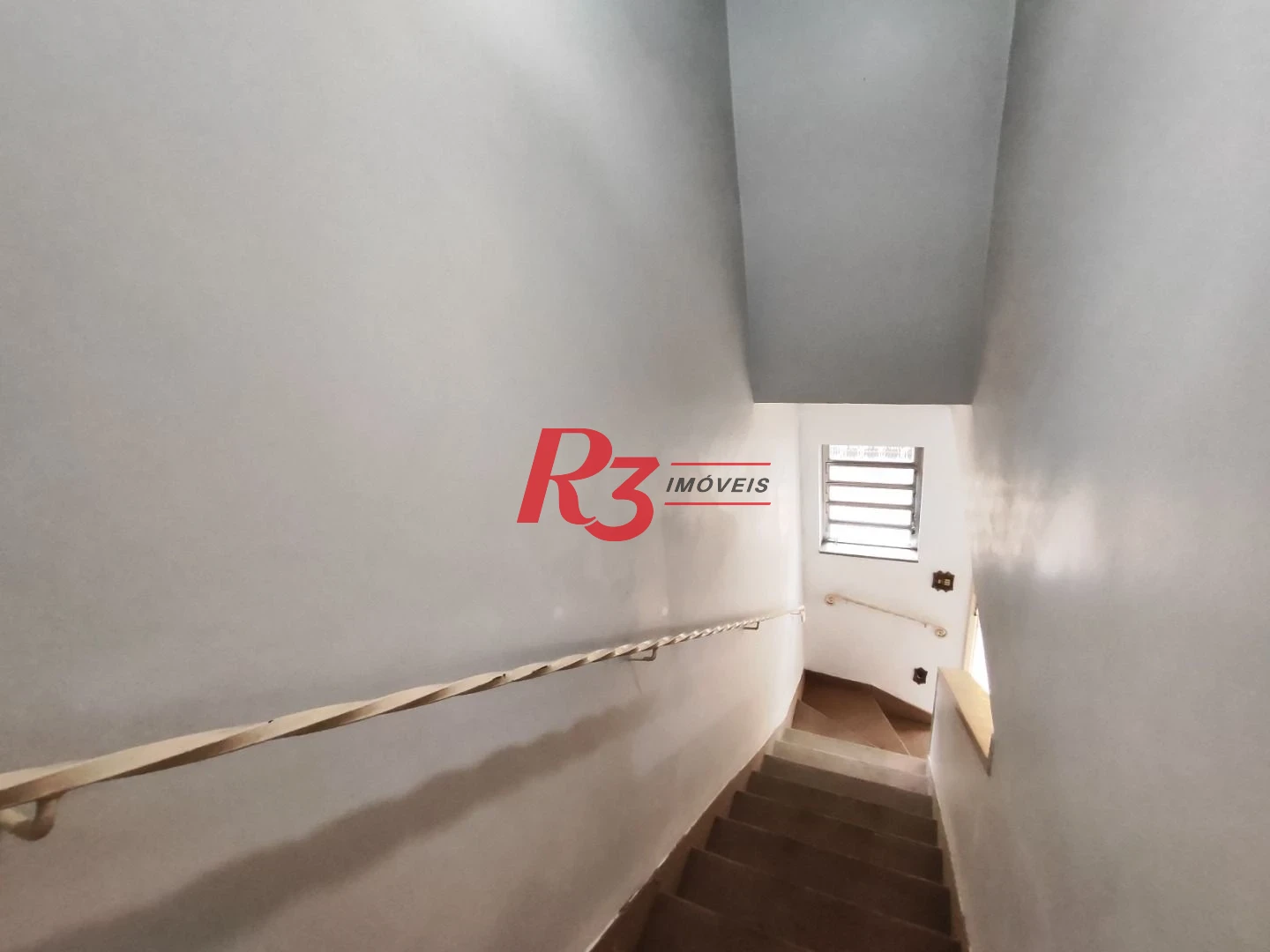 R3 REAL ESTATE VENDE! Sobrado com 2 dormitórios, 73 m² por R$ 430.000 - Campo Grande - Santos/SP