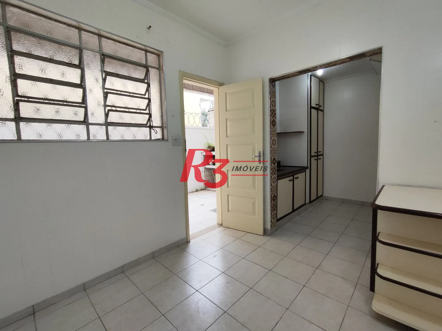 R3 REAL ESTATE VENDE! Sobrado com 2 dormitórios, 73 m² por R$ 430.000 - Campo Grande - Santos/SP