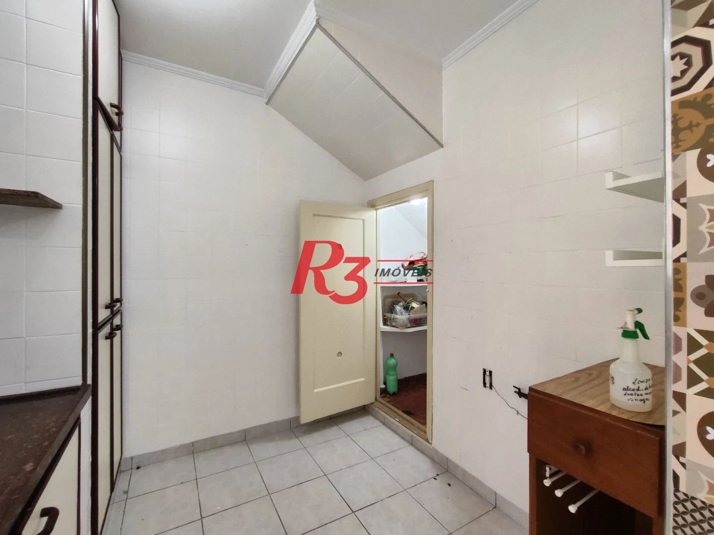 R3 REAL ESTATE VENDE! Sobrado com 2 dormitórios, 73 m² por R$ 430.000 - Campo Grande - Santos/SP