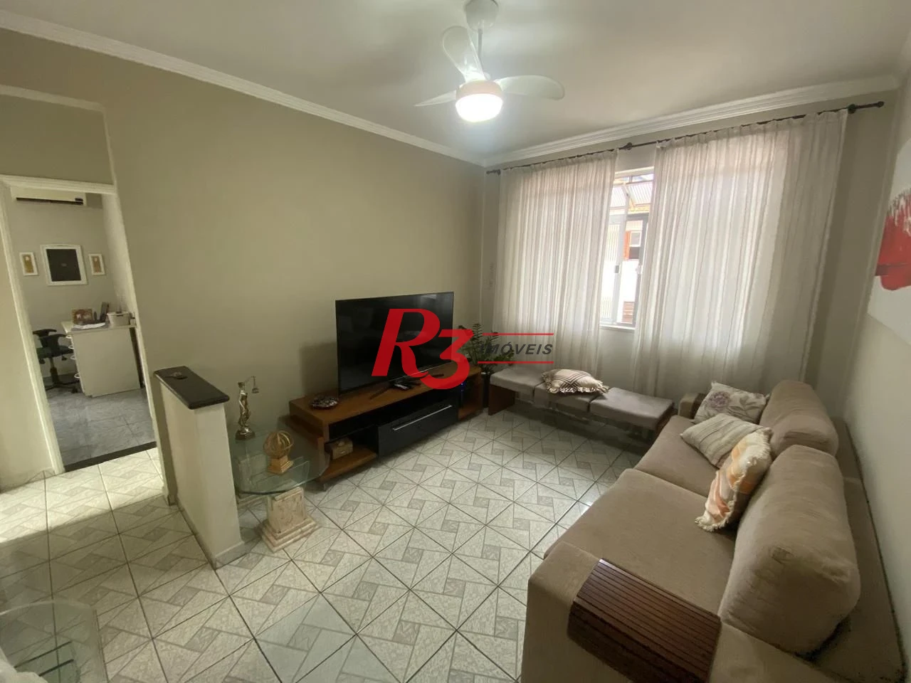 Apartamento com 2 dormitórios à venda, 40 m² por R$ 440.000,00 - Gonzaga - Santos/SP
