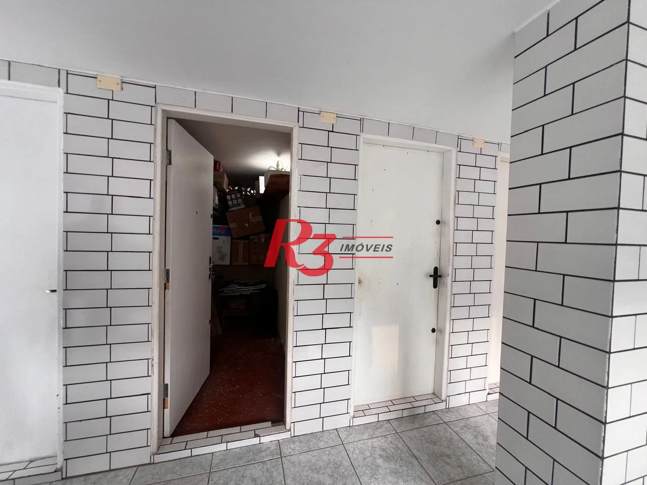 Apartamento com 2 dormitórios à venda, 40 m² por R$ 440.000,00 - Gonzaga - Santos/SP