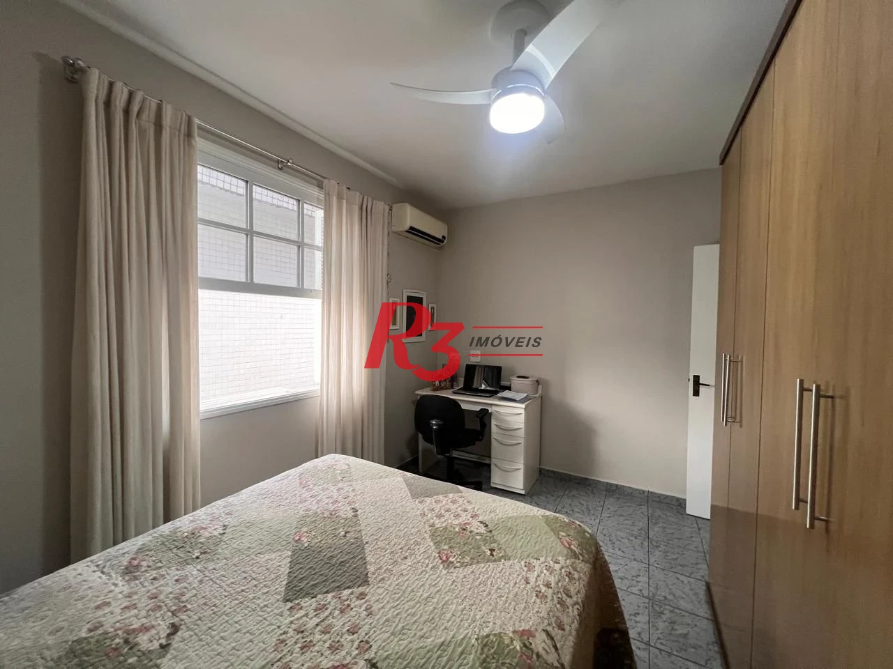 Apartamento com 2 dormitórios à venda, 40 m² por R$ 440.000,00 - Gonzaga - Santos/SP
