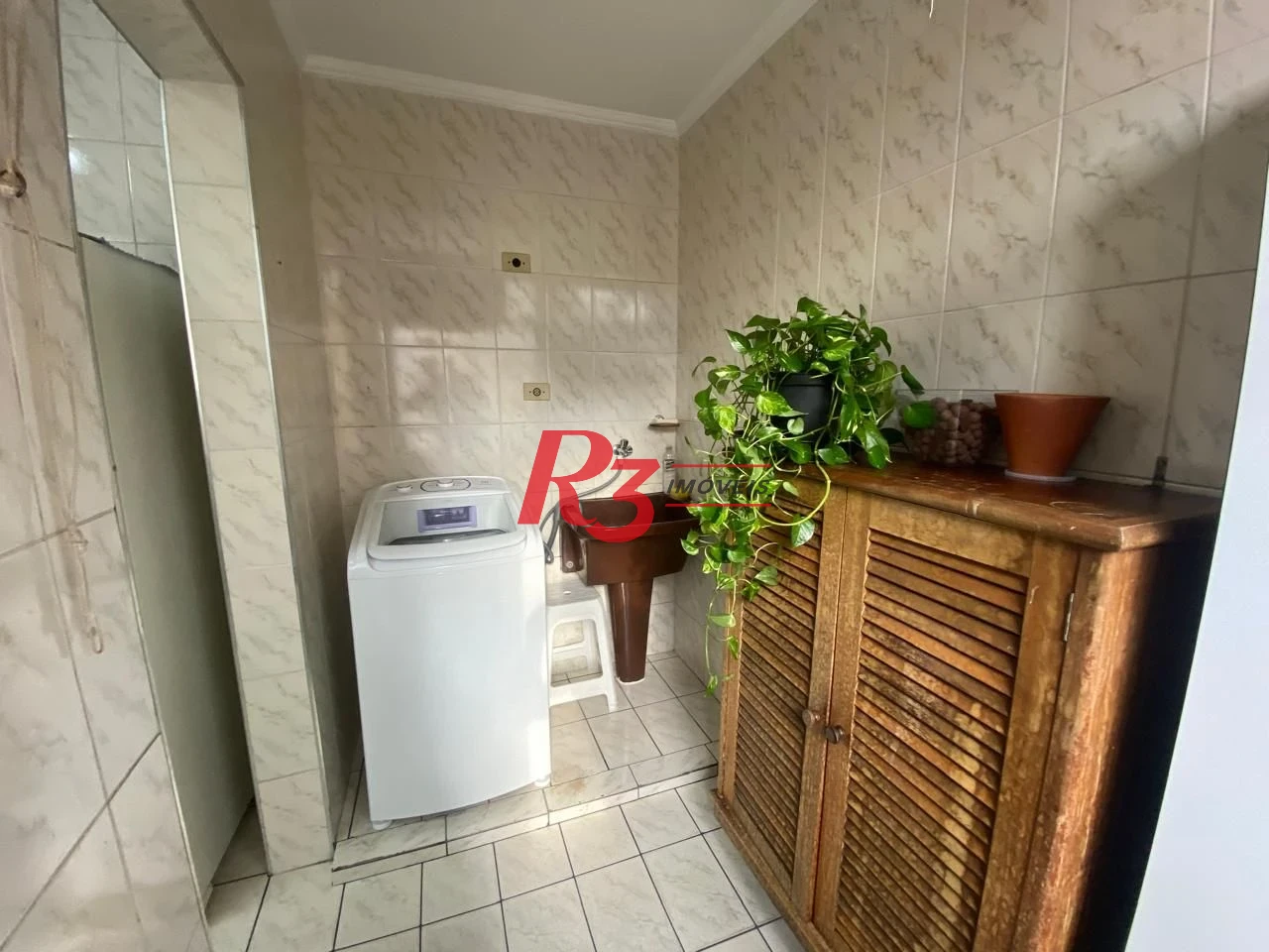 Apartamento com 2 dormitórios à venda, 40 m² por R$ 440.000,00 - Gonzaga - Santos/SP