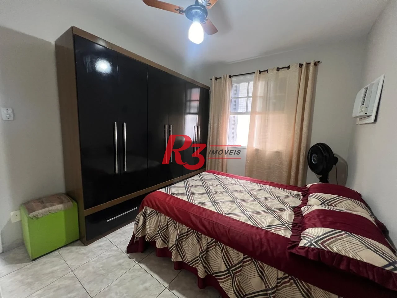 Apartamento com 2 dormitórios à venda, 40 m² por R$ 440.000,00 - Gonzaga - Santos/SP