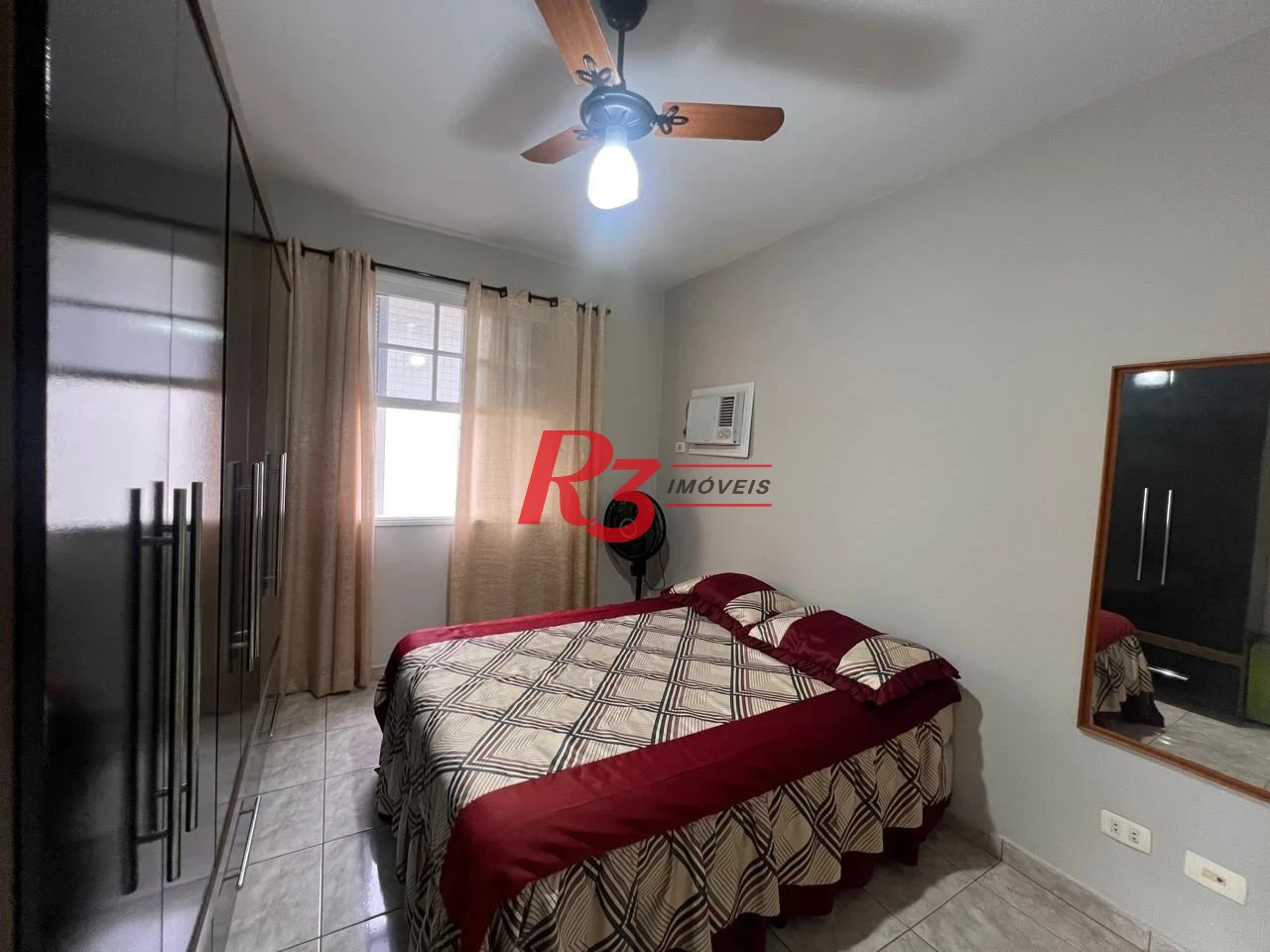 Apartamento com 2 dormitórios à venda, 40 m² por R$ 440.000,00 - Gonzaga - Santos/SP