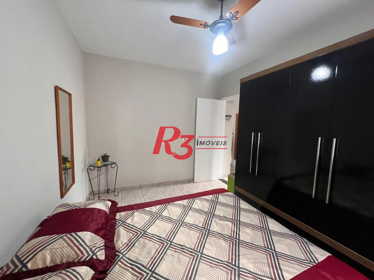 Apartamento com 2 dormitórios à venda, 40 m² por R$ 440.000,00 - Gonzaga - Santos/SP
