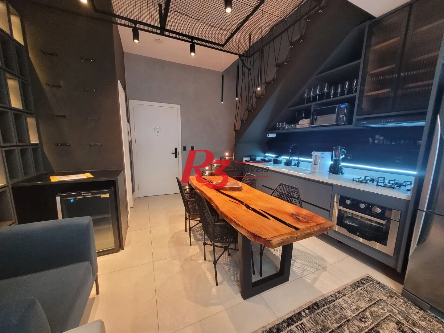 Loft com 1 dormitório, 69 m² - venda por R$ 920.000,00 ou aluguel por R$ 7.500,00/mês - Gonzaga - Santos/SP