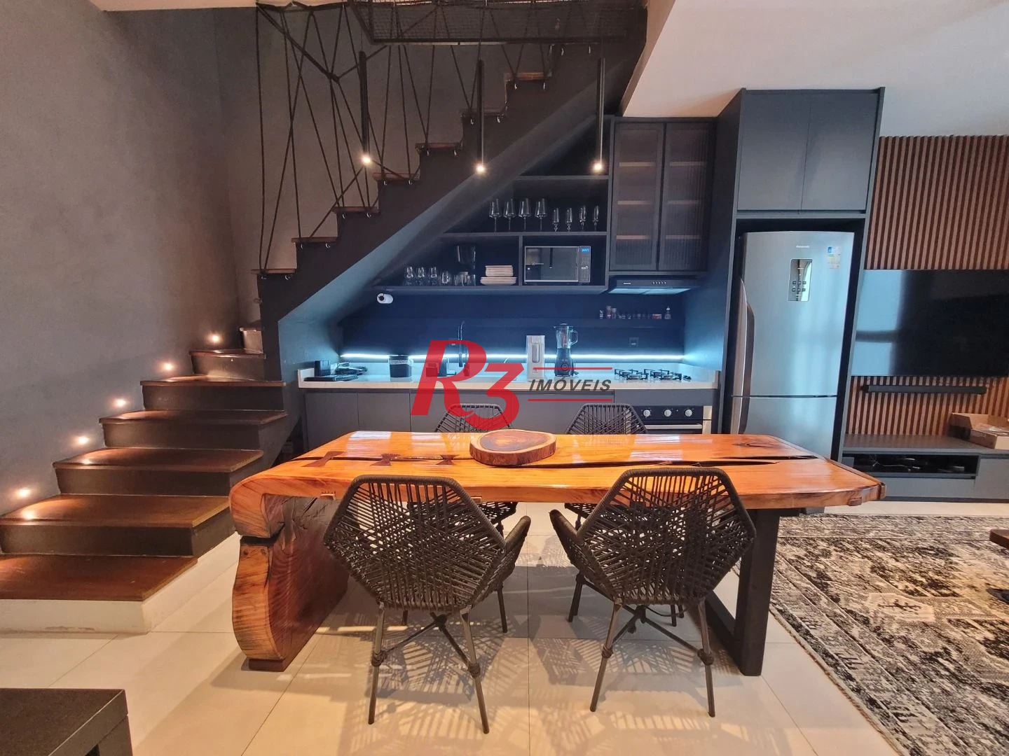 Loft com 1 dormitório, 69 m² - venda por R$ 920.000,00 ou aluguel por R$ 7.500,00/mês - Gonzaga - Santos/SP