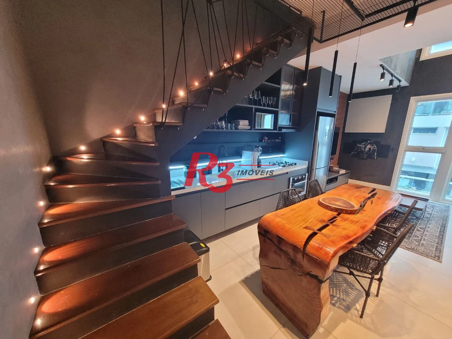Loft com 1 dormitório, 69 m² - venda por R$ 920.000,00 ou aluguel por R$ 7.500,00/mês - Gonzaga - Santos/SP