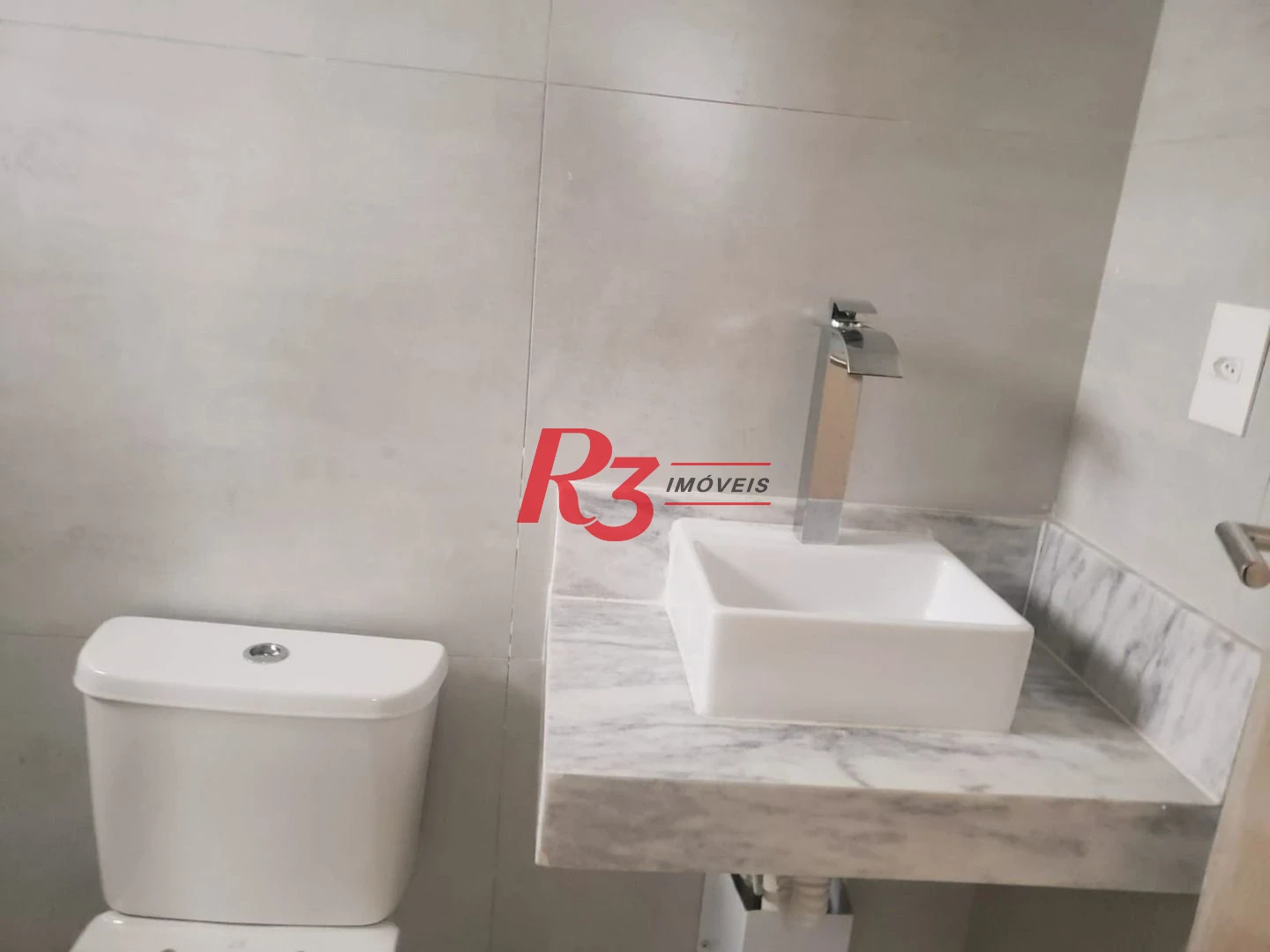Apartamento com 2 dormitórios à venda, 65 m² por R$ 860.000,00 - Ponta da Praia - Santos/SP