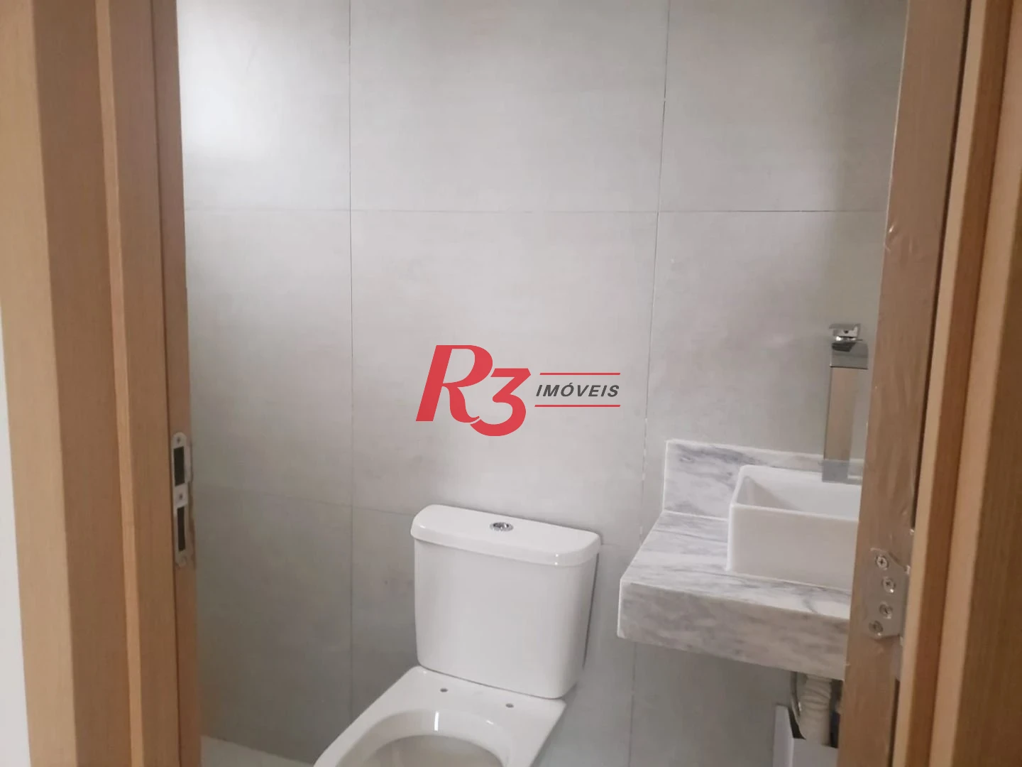 Apartamento com 2 dormitórios à venda, 65 m² por R$ 860.000,00 - Ponta da Praia - Santos/SP