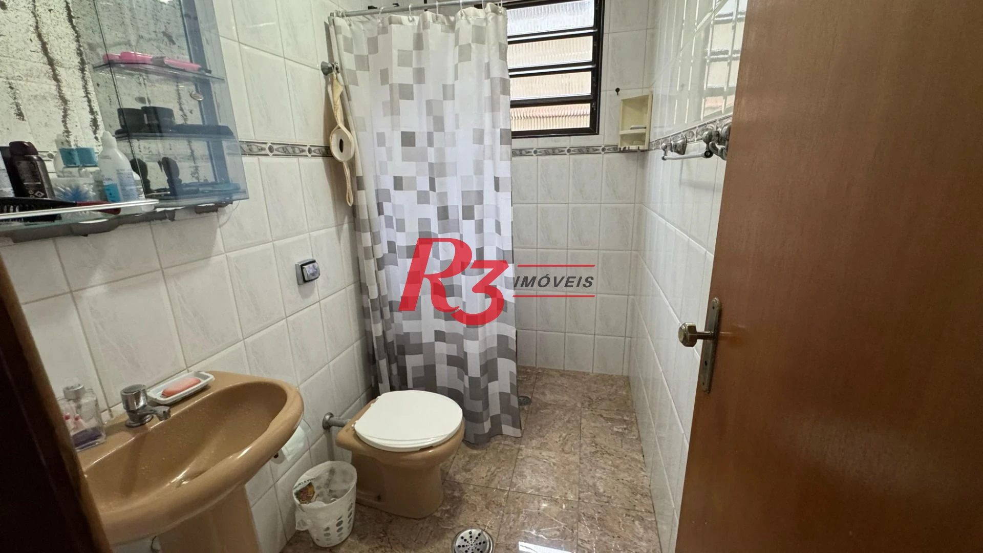 Casa com 3 dormitórios, 152 m² - venda por R$ 960.000,00 ou aluguel por R$ 5.000,00/mês - Campo Grande - Santos/SP