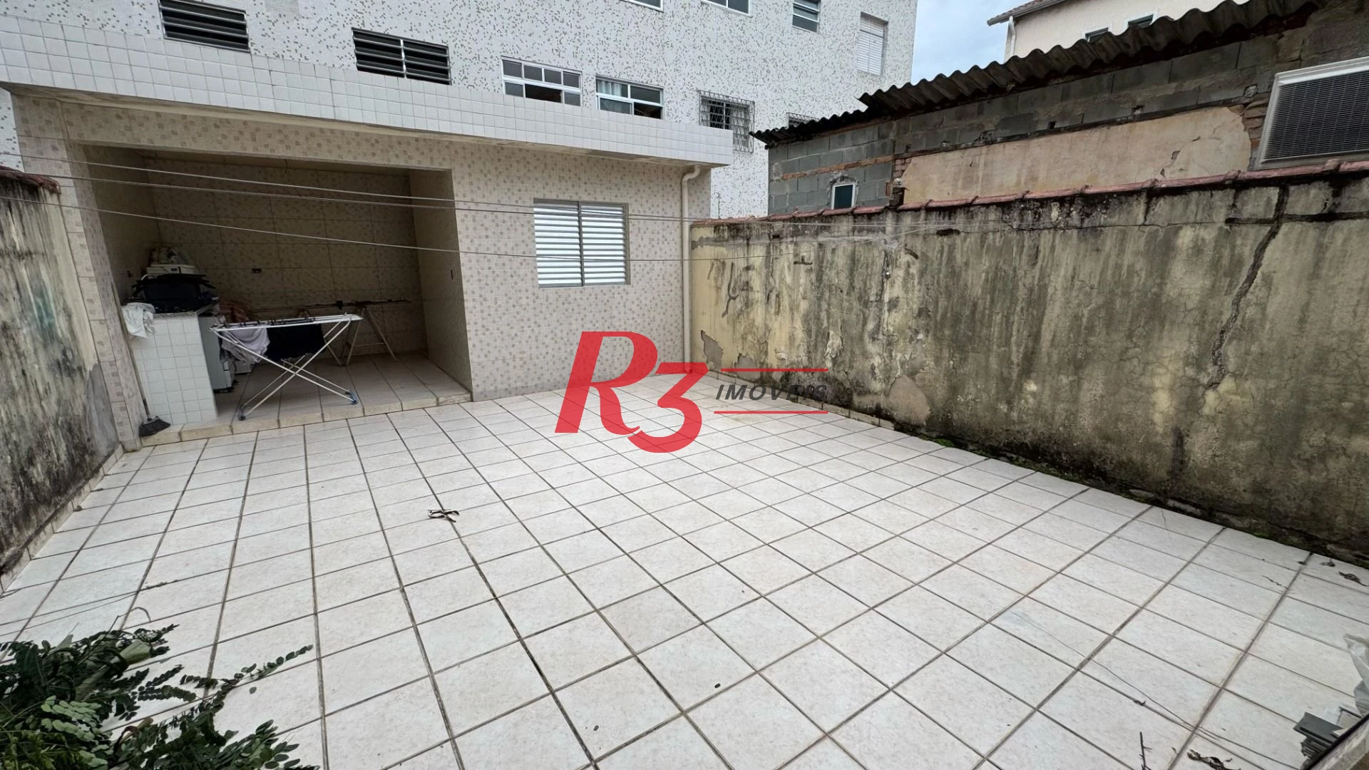 Casa com 3 dormitórios, 152 m² - venda por R$ 960.000,00 ou aluguel por R$ 5.000,00/mês - Campo Grande - Santos/SP