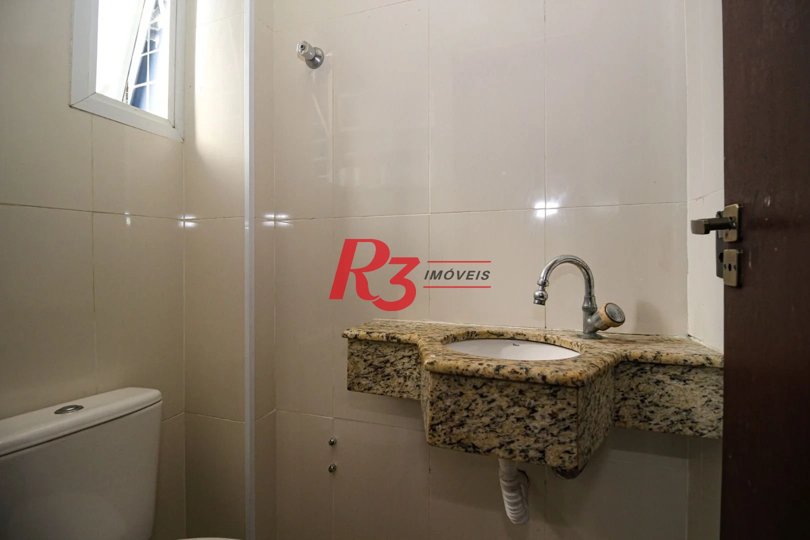 Casa com 5 dormitórios à venda, 367 m² por R$ 1.810.000,00 - Marapé - Santos/SP