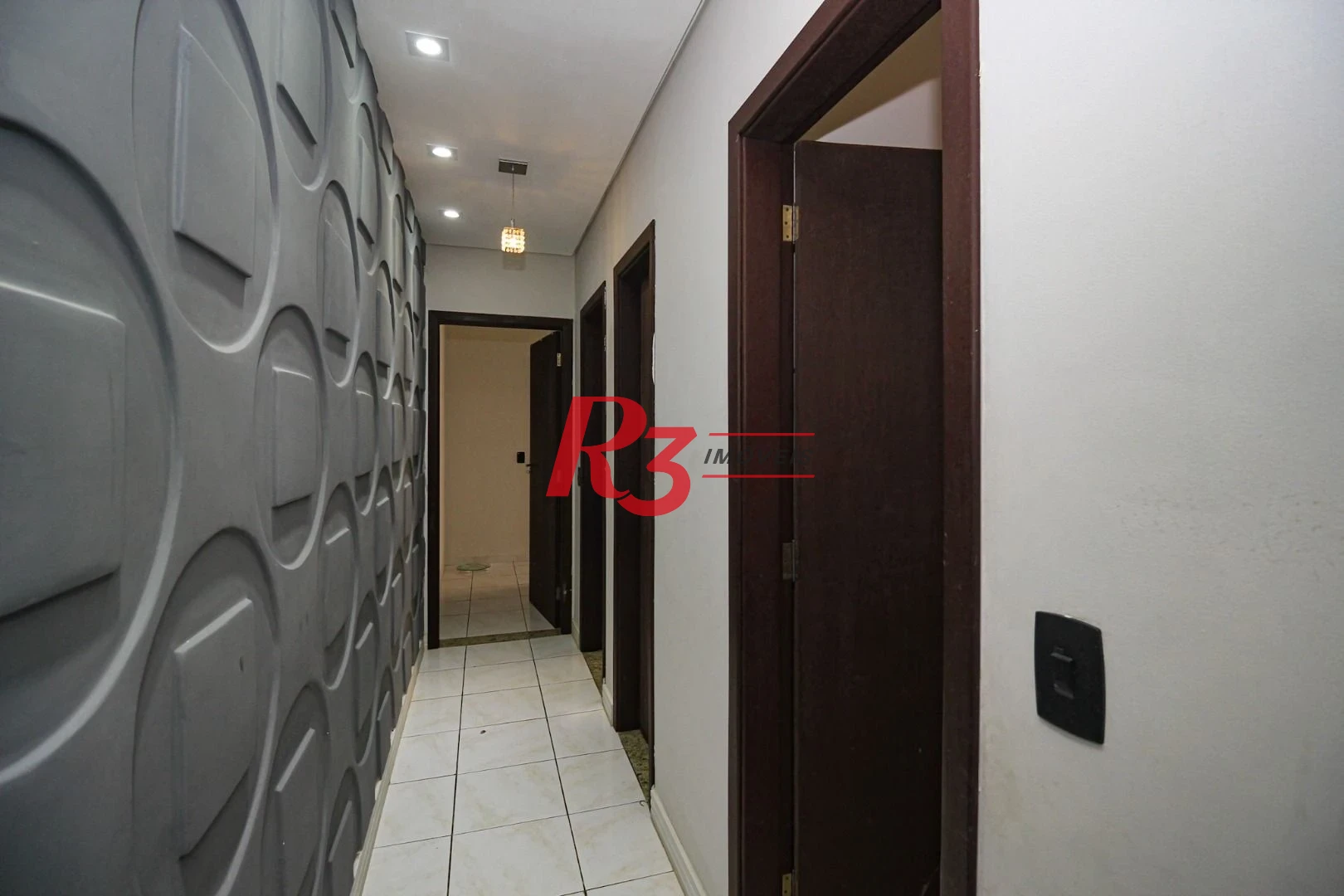 Casa com 5 dormitórios à venda, 367 m² por R$ 1.810.000,00 - Marapé - Santos/SP