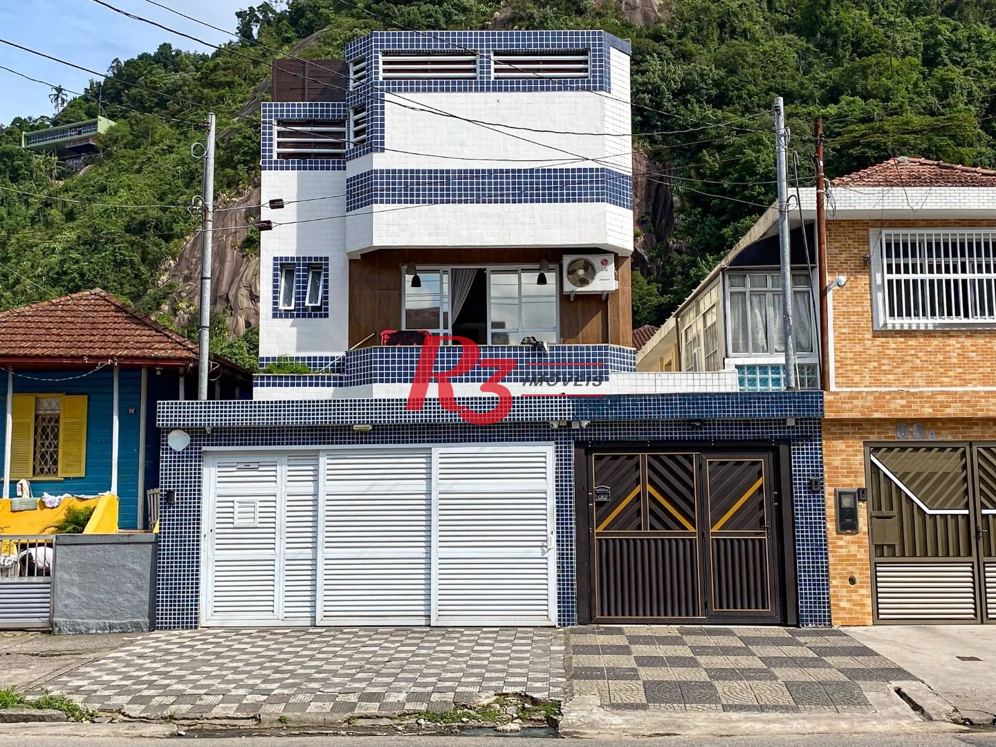 Casa com 5 dormitórios à venda, 367 m² por R$ 1.810.000,00 - Marapé - Santos/SP
