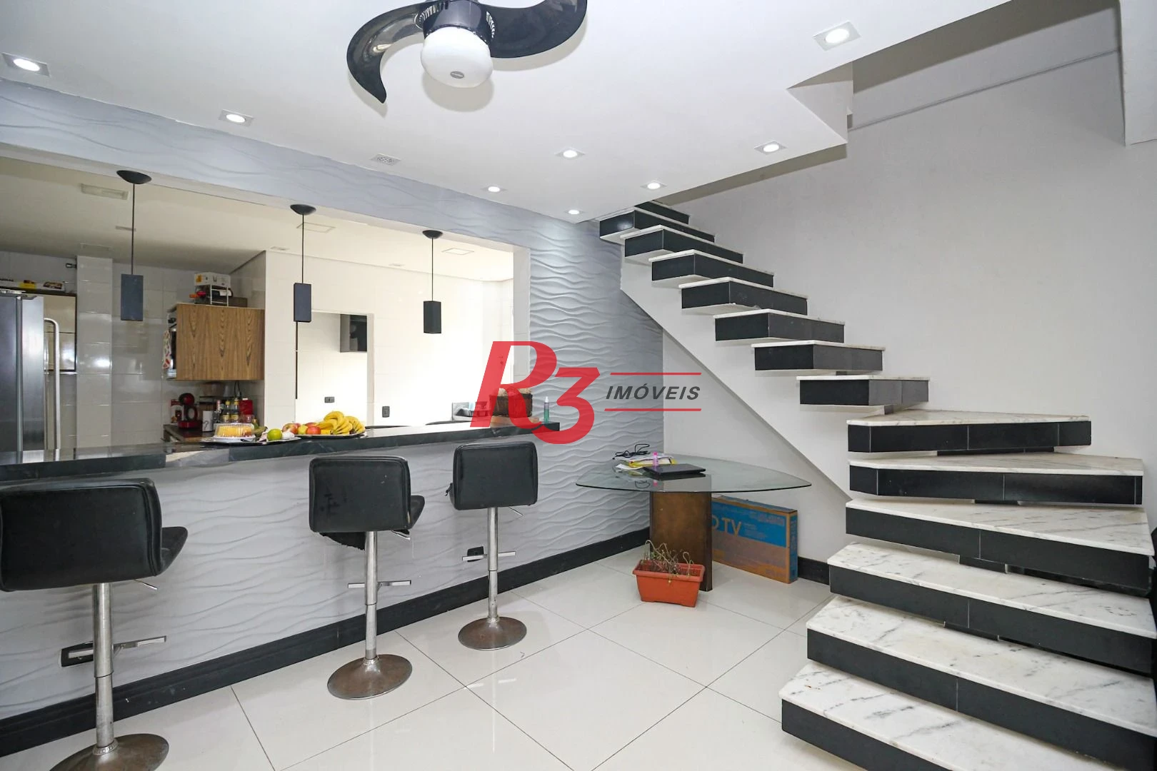 Casa com 5 dormitórios à venda, 367 m² por R$ 1.810.000,00 - Marapé - Santos/SP