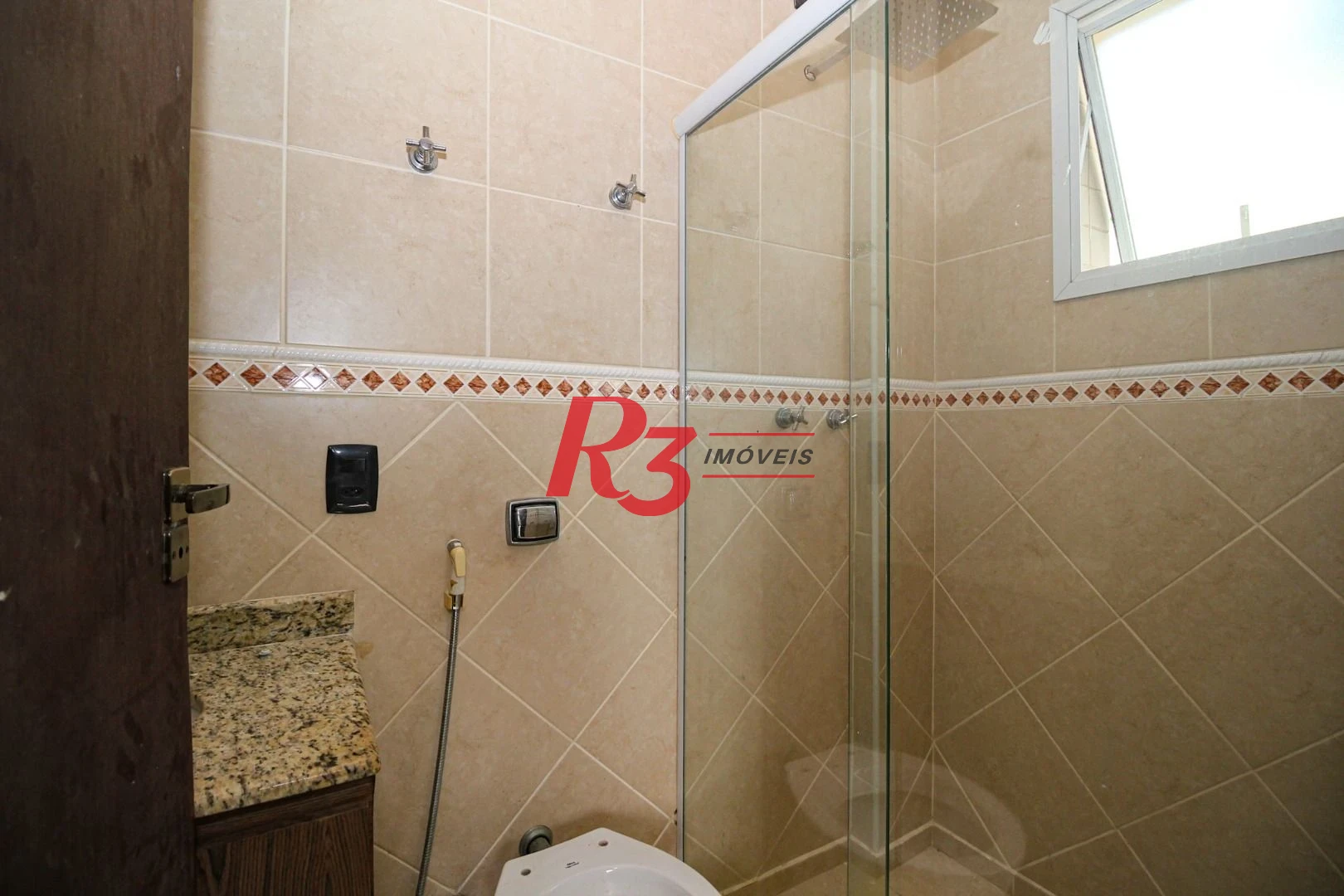 Casa com 5 dormitórios à venda, 367 m² por R$ 1.810.000,00 - Marapé - Santos/SP