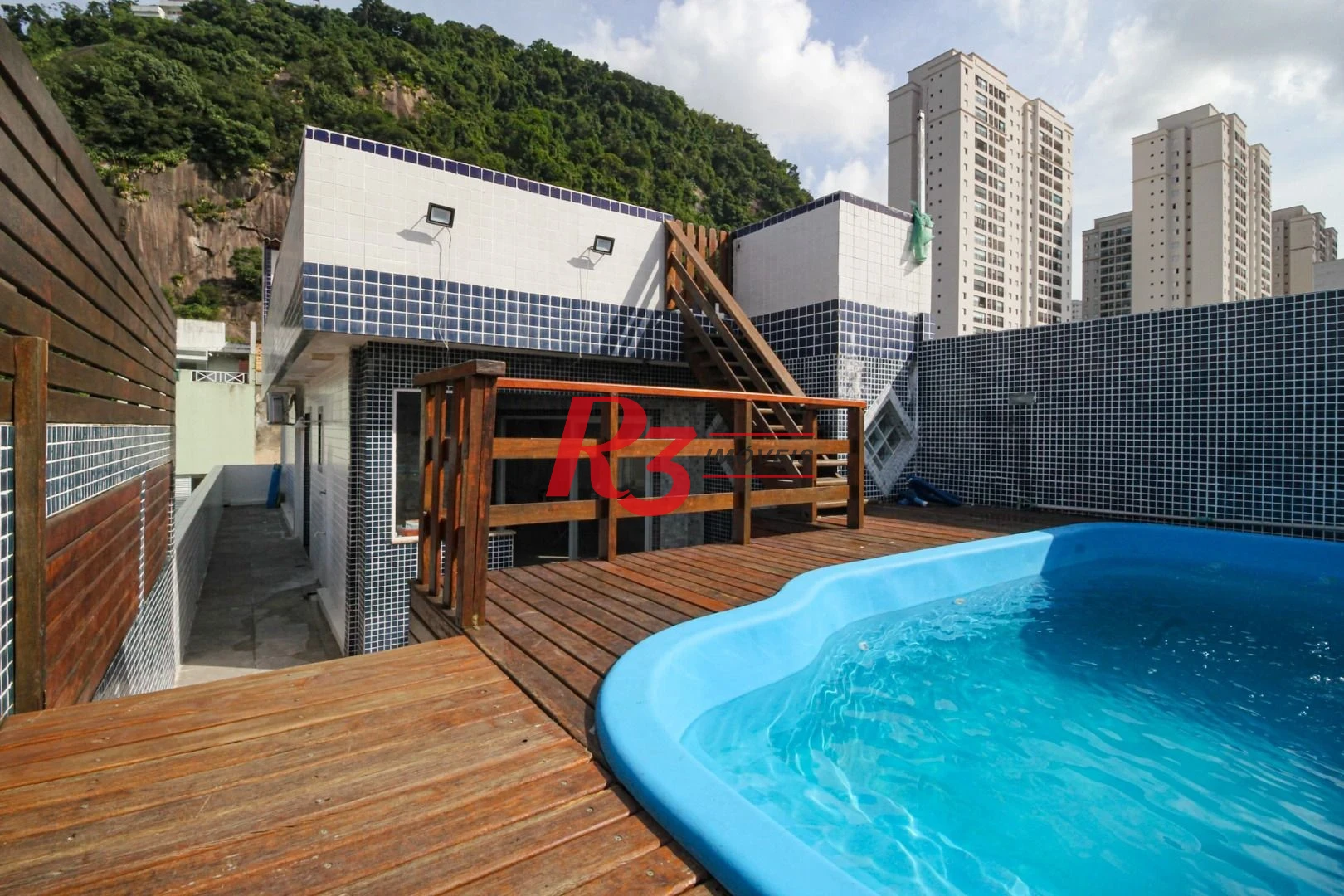 Casa com 5 dormitórios à venda, 367 m² por R$ 1.810.000,00 - Marapé - Santos/SP