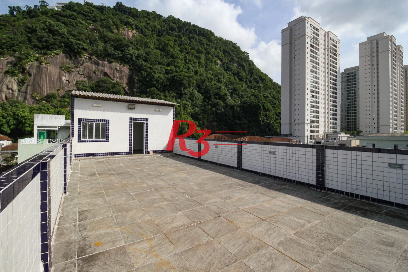 Casa com 5 dormitórios à venda, 367 m² por R$ 1.810.000,00 - Marapé - Santos/SP