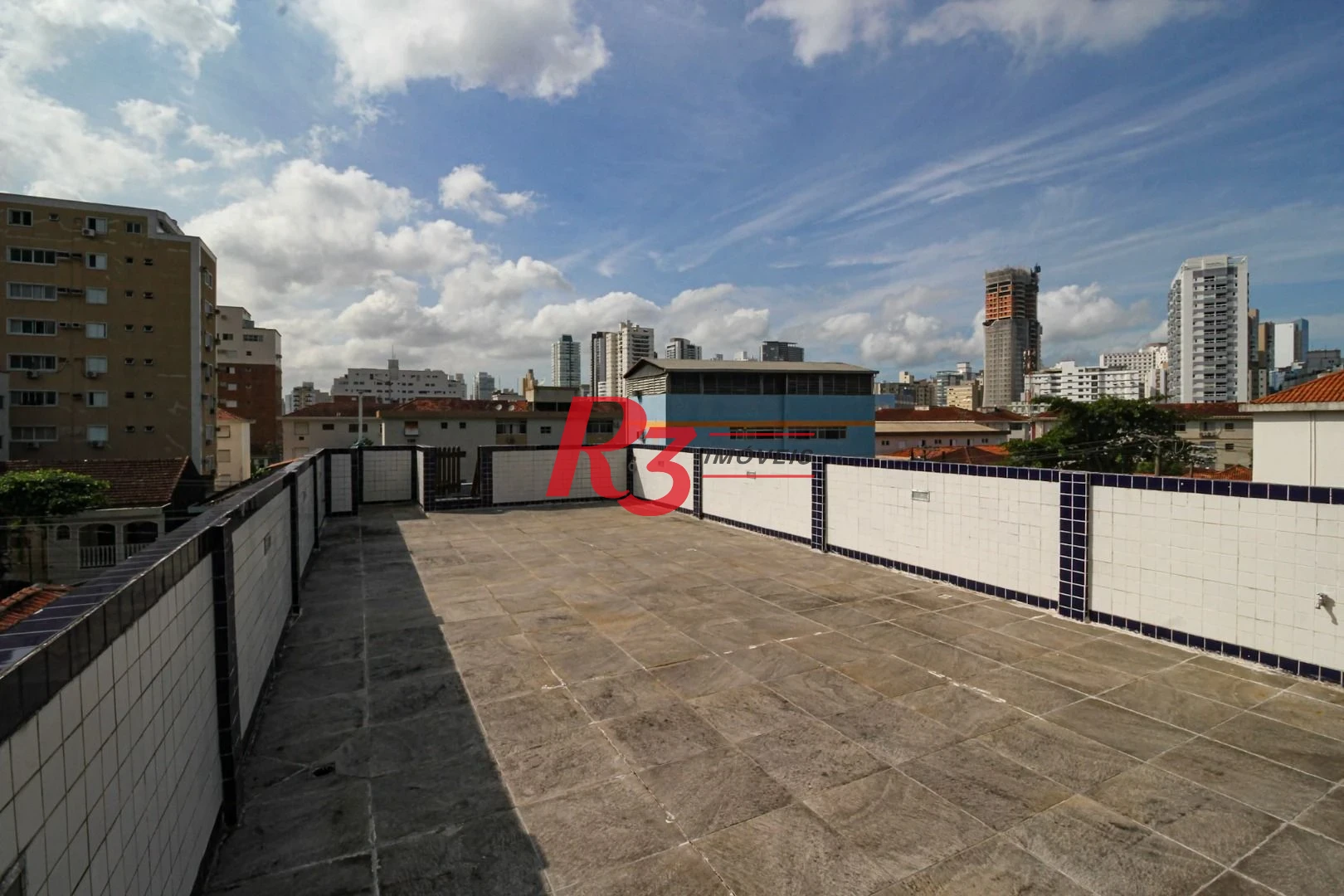 Casa com 5 dormitórios à venda, 367 m² por R$ 1.810.000,00 - Marapé - Santos/SP