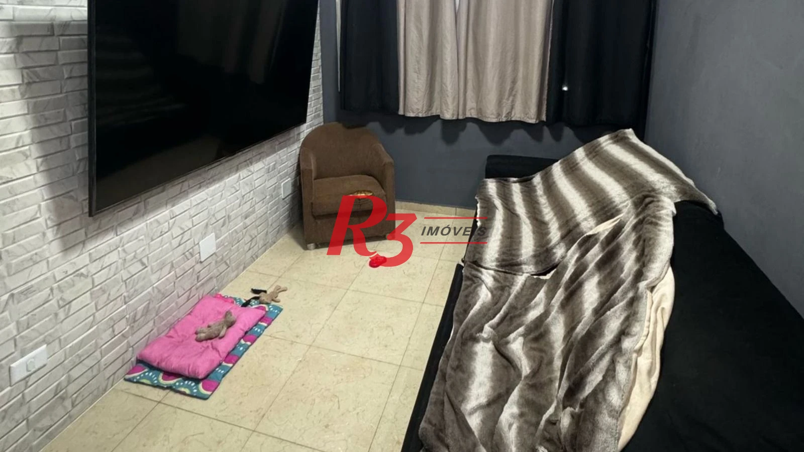 Apartamento com 2 dormitórios à venda, 70 m² por R$ 300.000,00 - Saboó - Santos/SP
