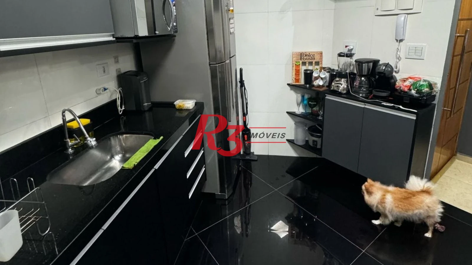 Apartamento com 2 dormitórios à venda, 70 m² por R$ 300.000,00 - Saboó - Santos/SP