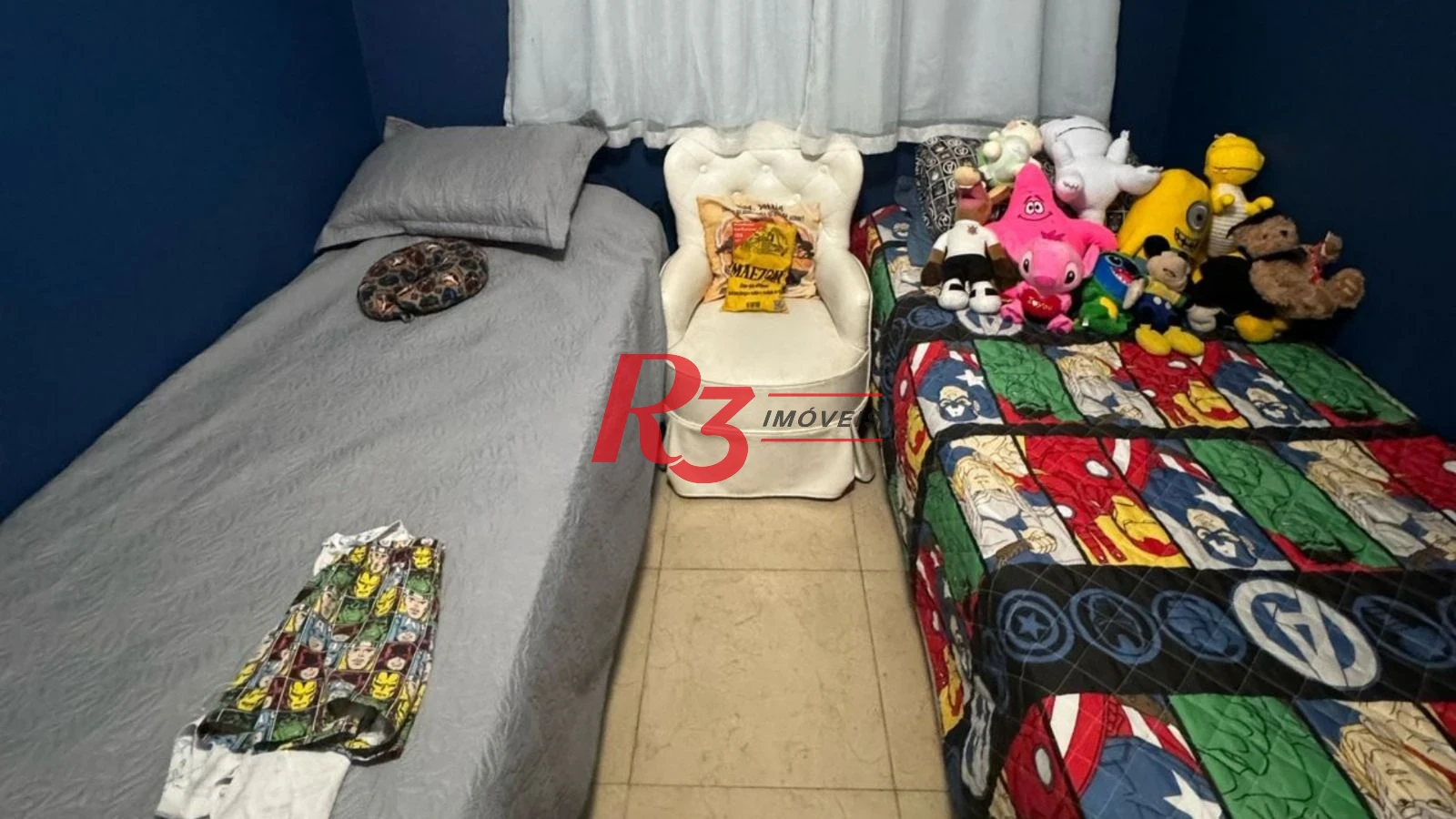 Apartamento com 2 dormitórios à venda, 70 m² por R$ 300.000,00 - Saboó - Santos/SP