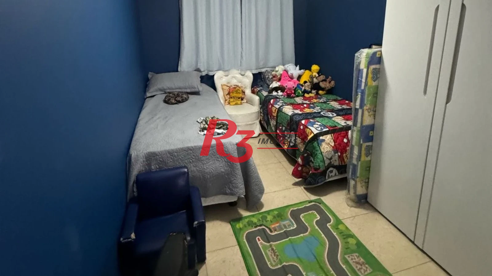 Apartamento com 2 dormitórios à venda, 70 m² por R$ 300.000,00 - Saboó - Santos/SP
