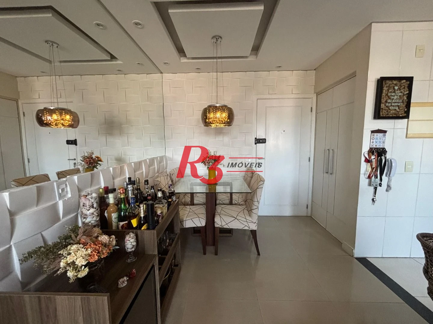 Apartamento com 2 dormitórios à venda, 64 m² por R$ 650.000,00 - Marapé - Santos/SP