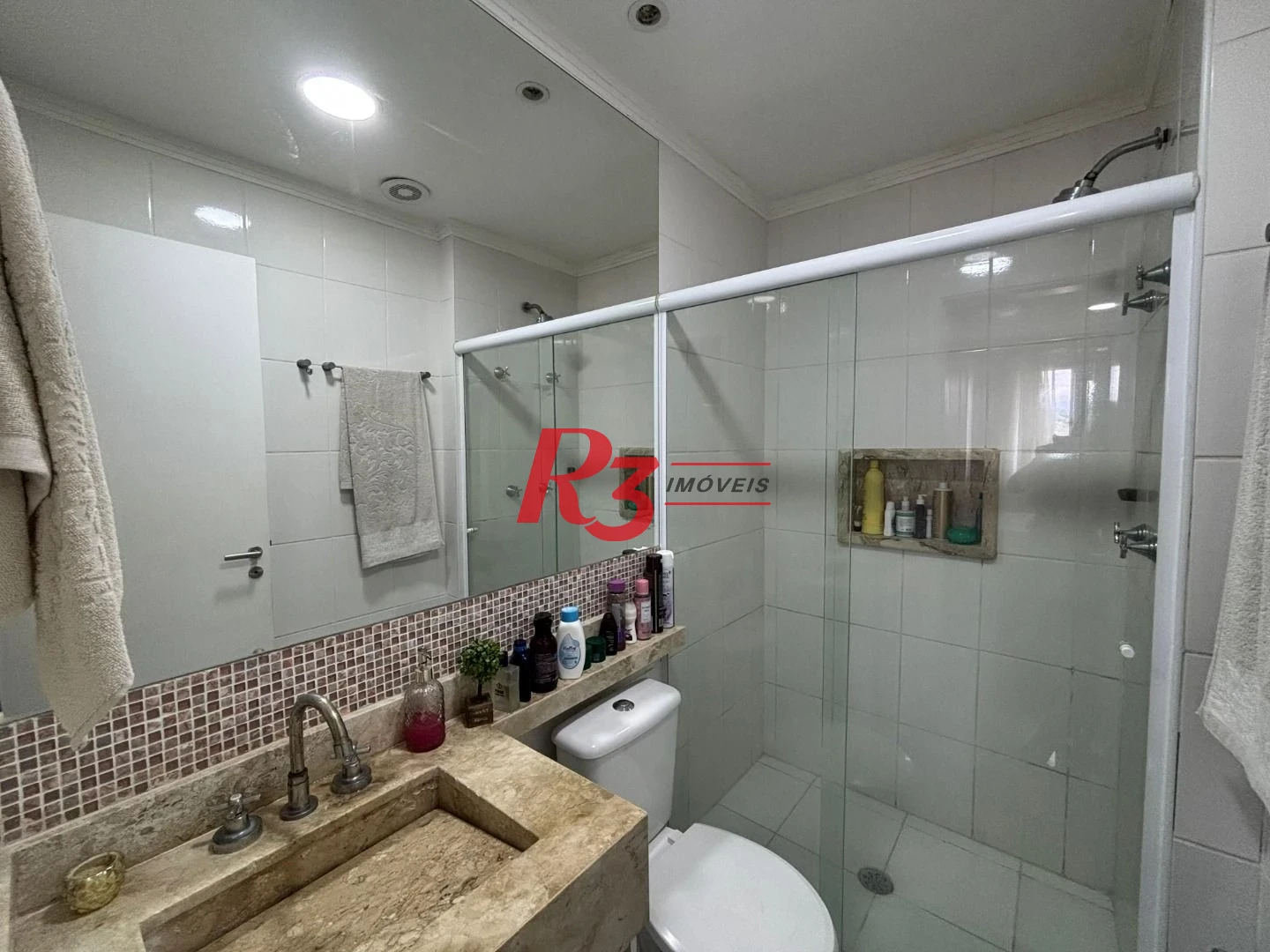 Apartamento com 2 dormitórios à venda, 64 m² por R$ 650.000,00 - Marapé - Santos/SP