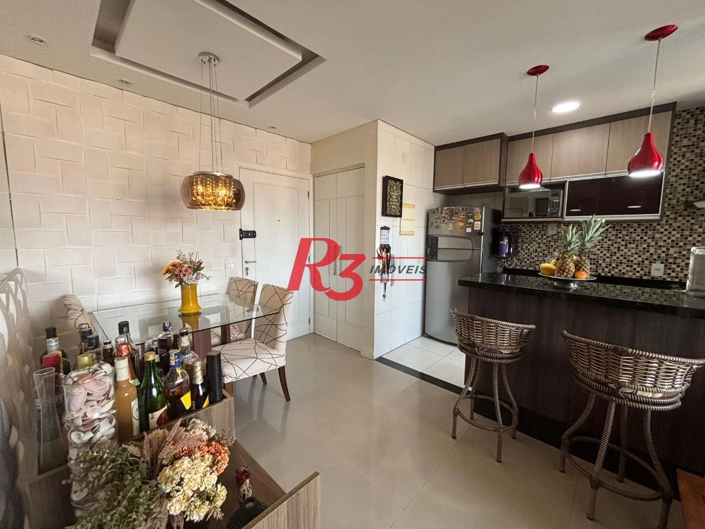 Apartamento com 2 dormitórios à venda, 64 m² por R$ 650.000,00 - Marapé - Santos/SP