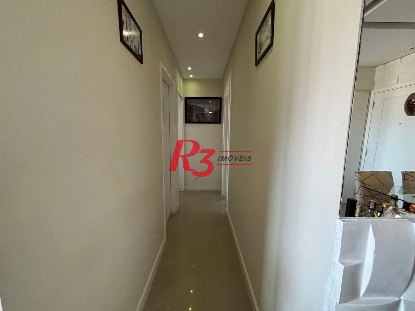 Apartamento com 2 dormitórios à venda, 64 m² por R$ 650.000,00 - Marapé - Santos/SP